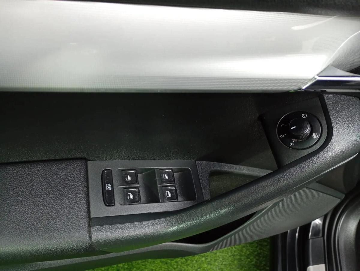skoda-octavia-break-2014-diesel-1598cc