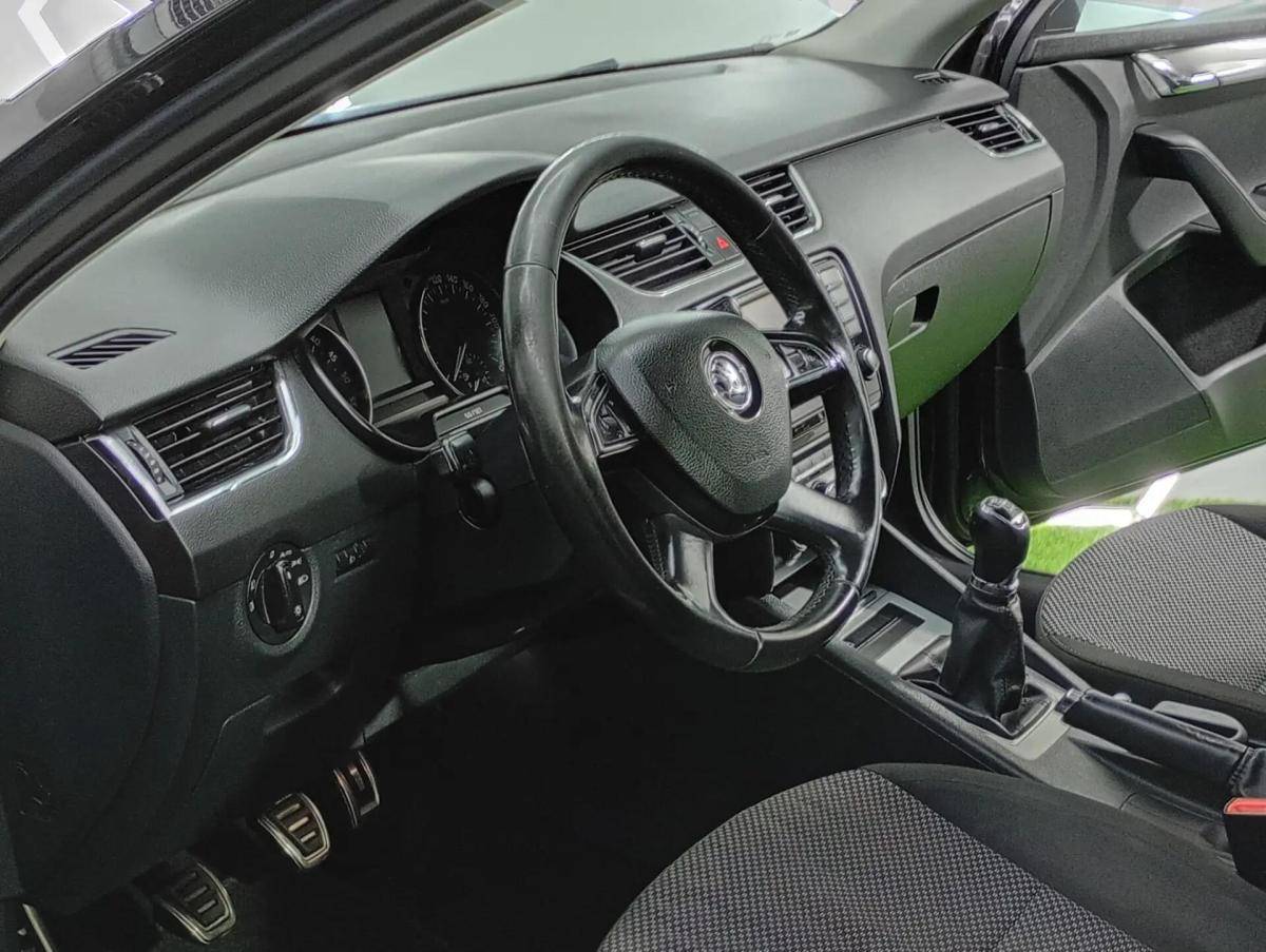 skoda-octavia-break-2014-diesel-1598cc