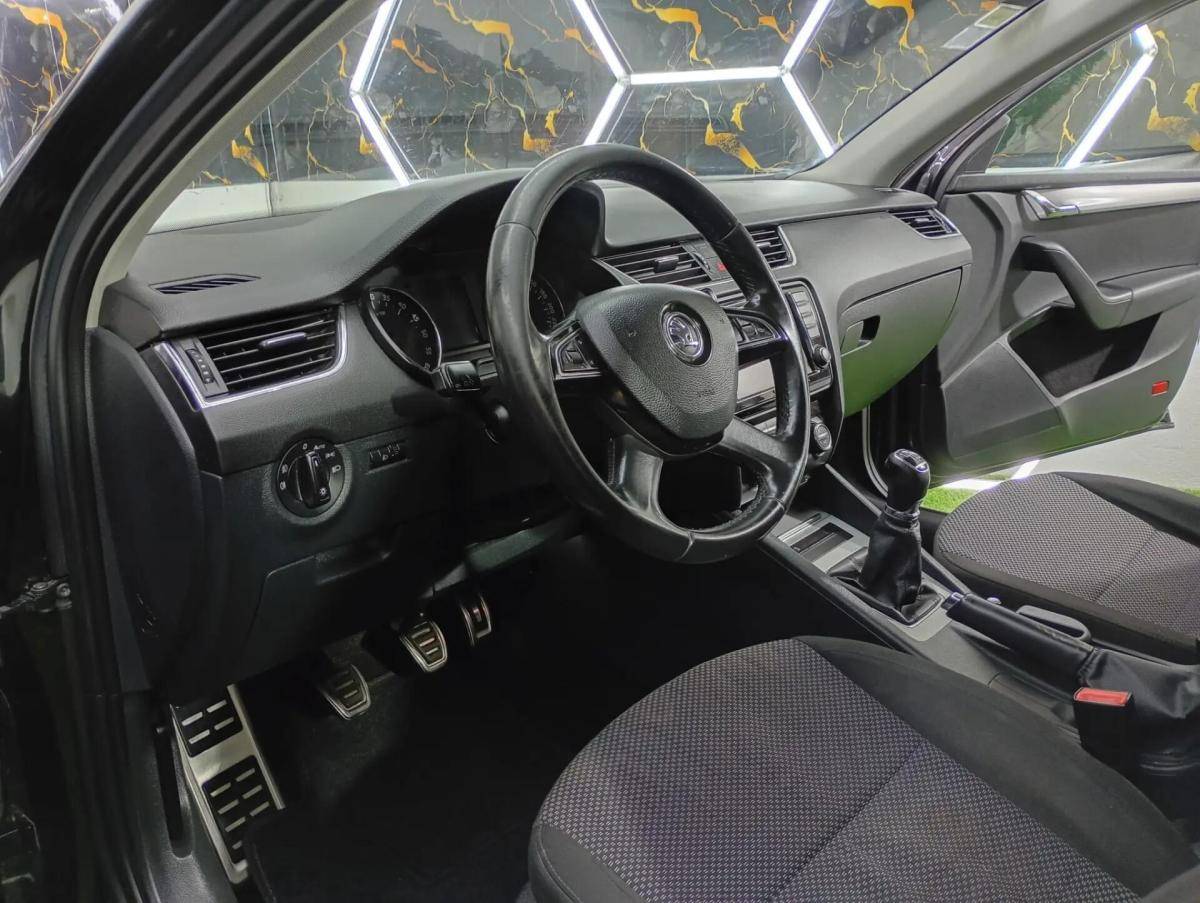 skoda-octavia-break-2014-diesel-1598cc