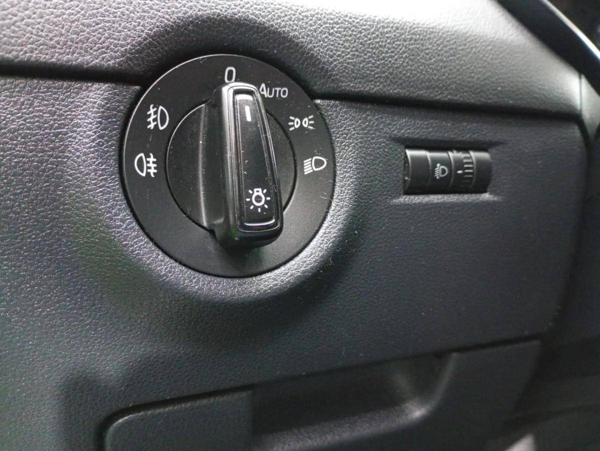 skoda-octavia-break-2014-diesel-1598cc