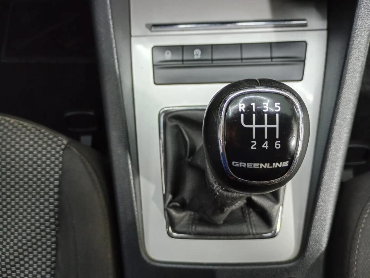 skoda-octavia-break-2014-diesel-1598cc