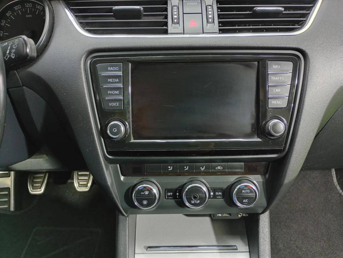 skoda-octavia-break-2014-diesel-1598cc