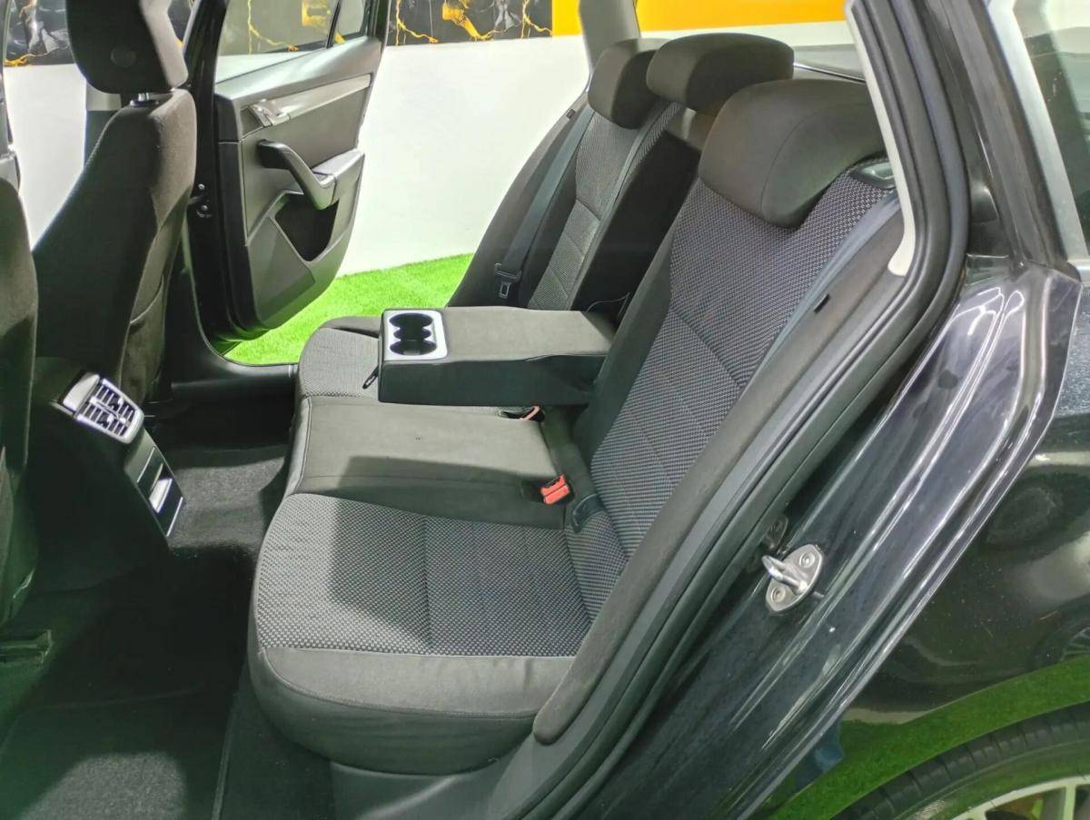skoda-octavia-break-2014-diesel-1598cc