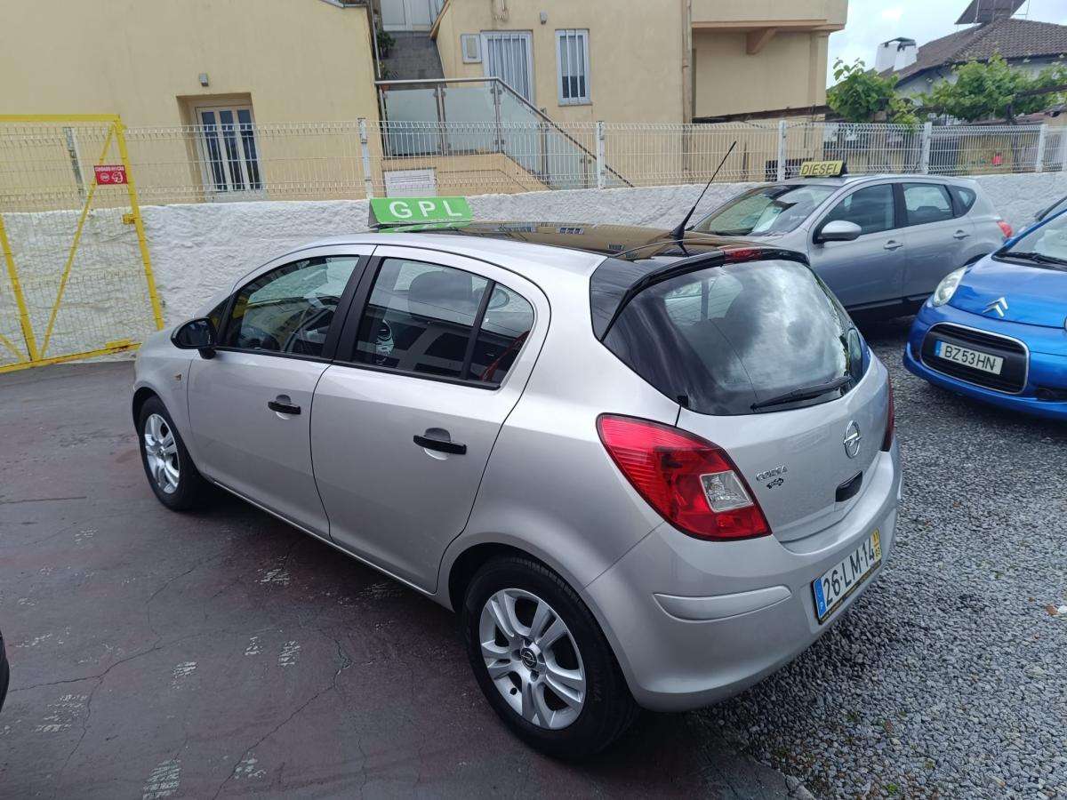 opel-corsa-2011-gpl-1229cc