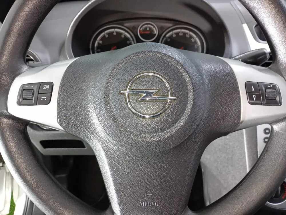 opel-corsa-2011-gpl-1229cc