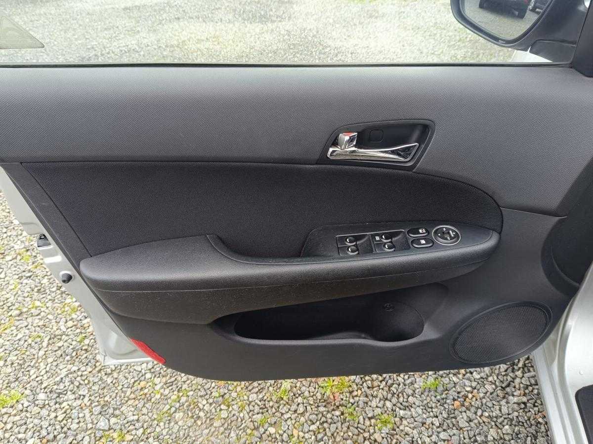 hyundai-i30-2007-diesel-1582cc