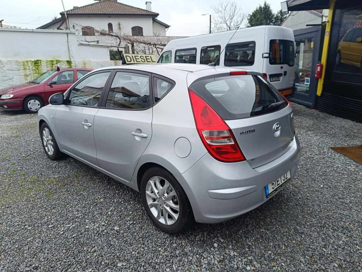hyundai-i30-2007-diesel-1582cc