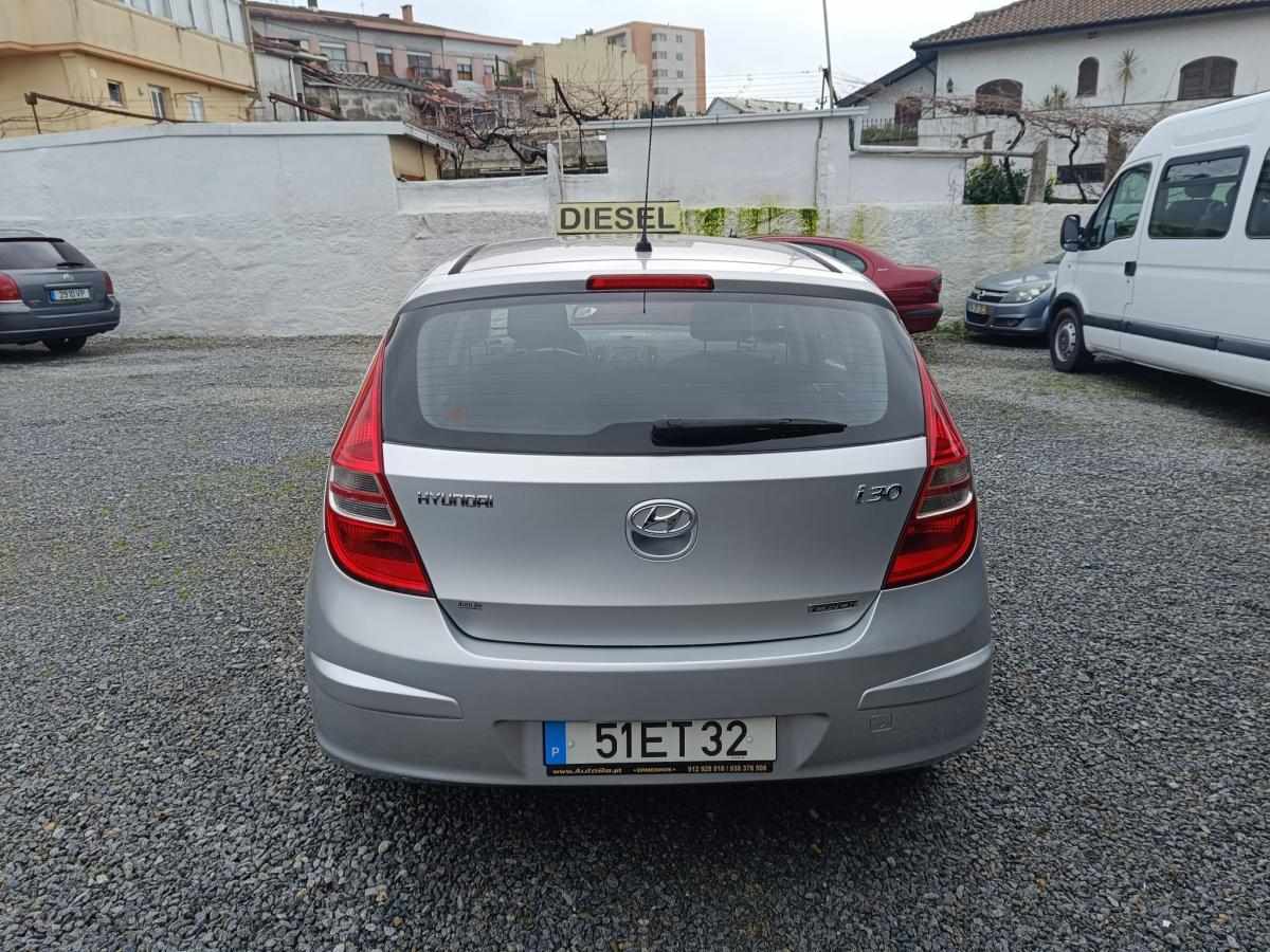 hyundai-i30-2007-diesel-1582cc