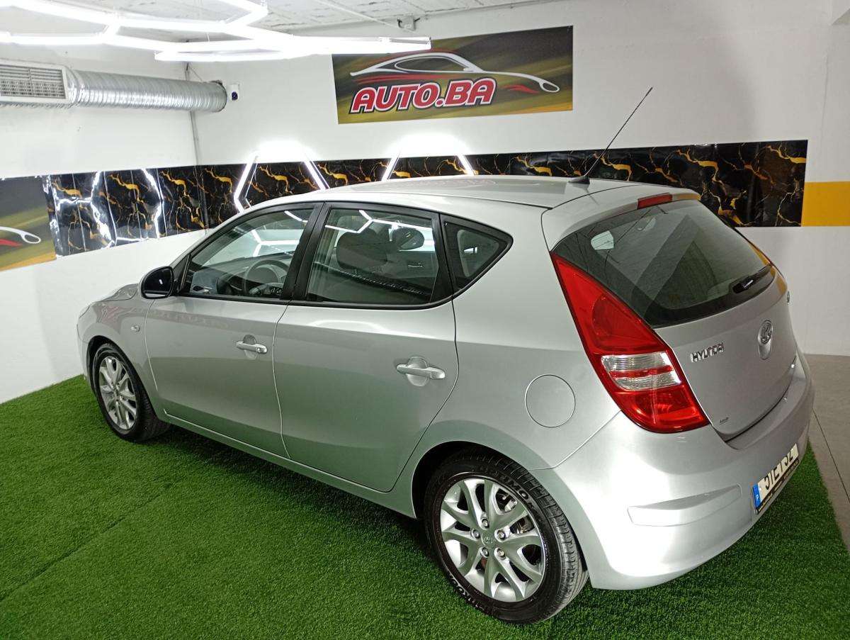 hyundai-i30-2007-diesel-1582cc