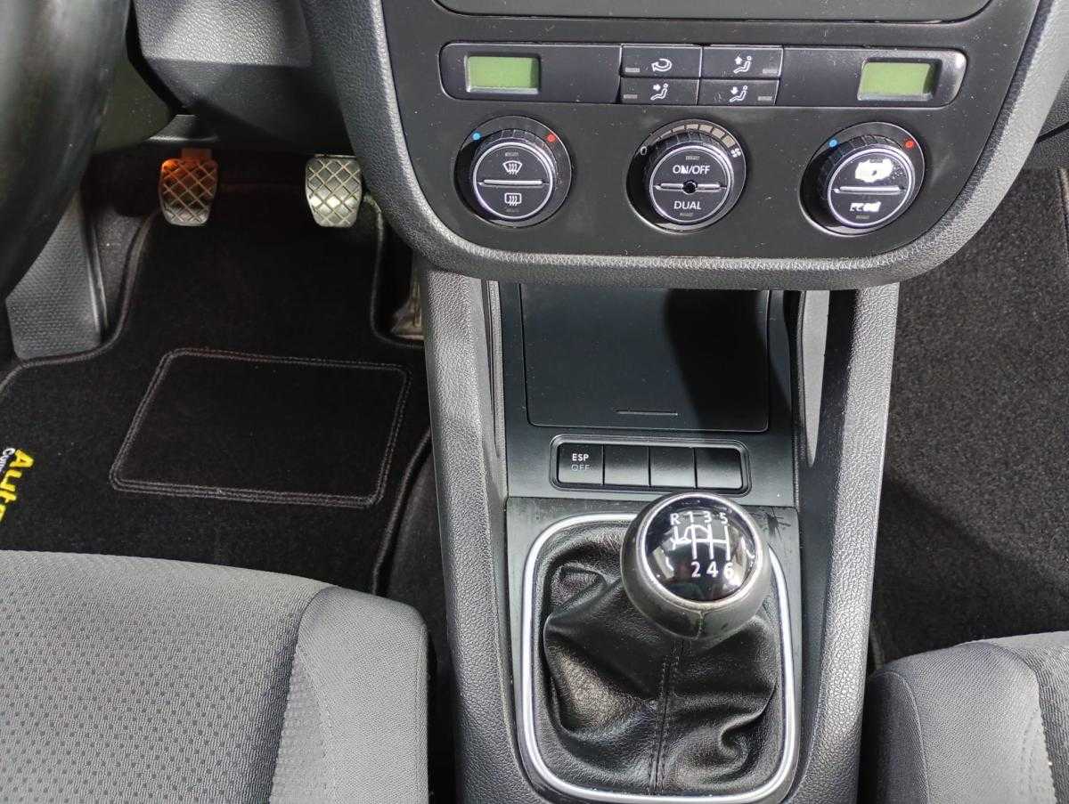 volkswagen-golf-2007-diesel-1896cc