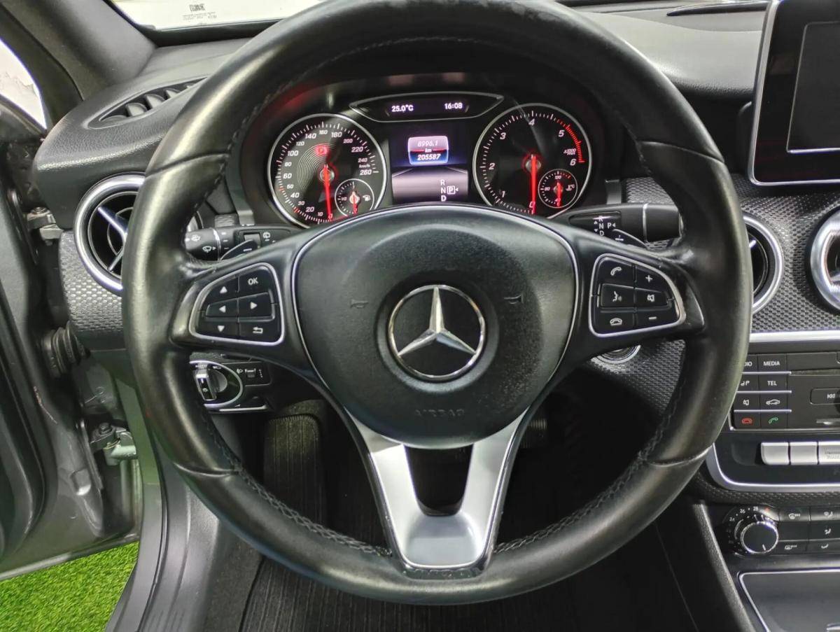 mercedes-benz-180-style-2016-diesel-1461cc