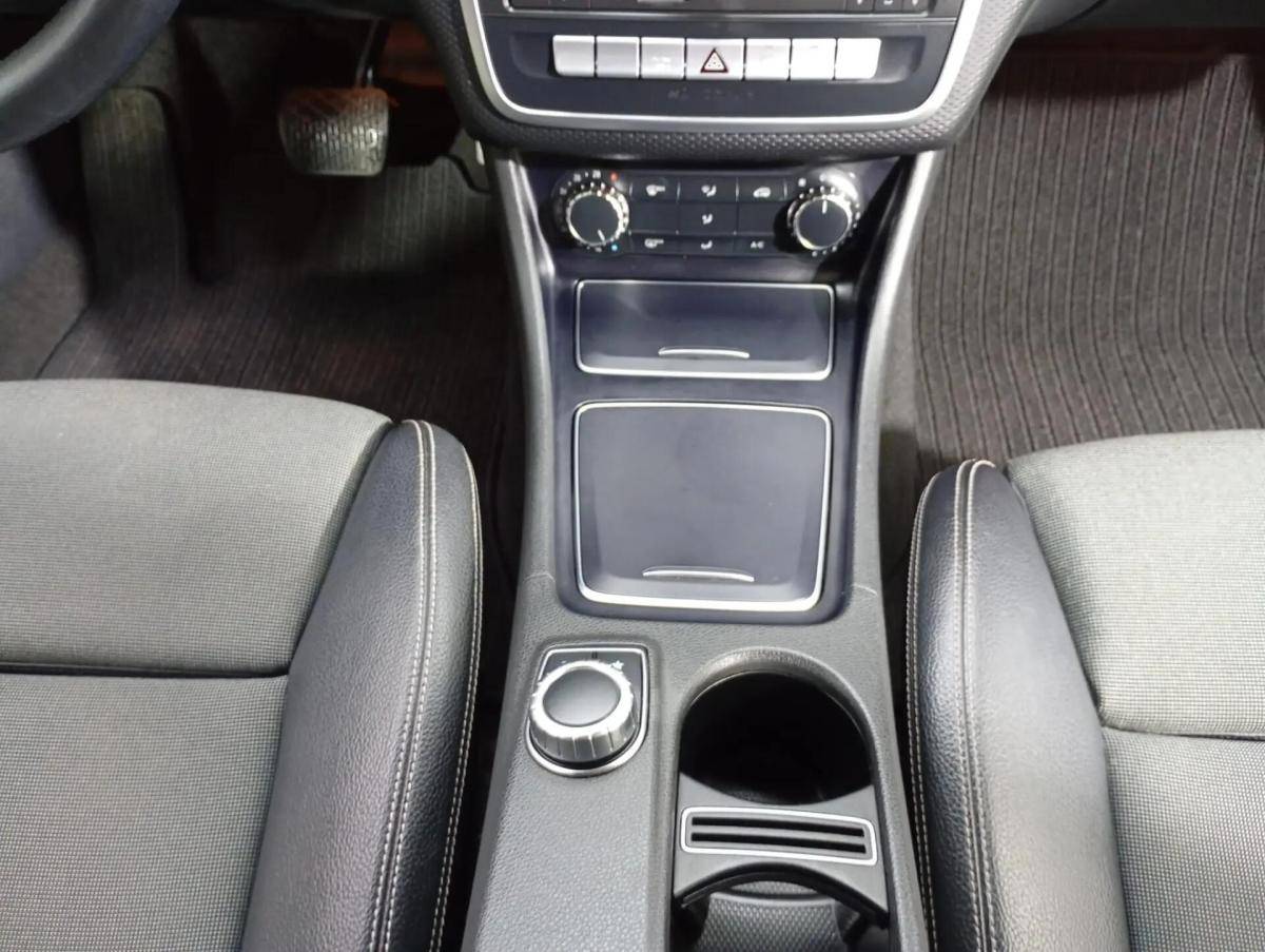 mercedes-benz-180-style-2016-diesel-1461cc