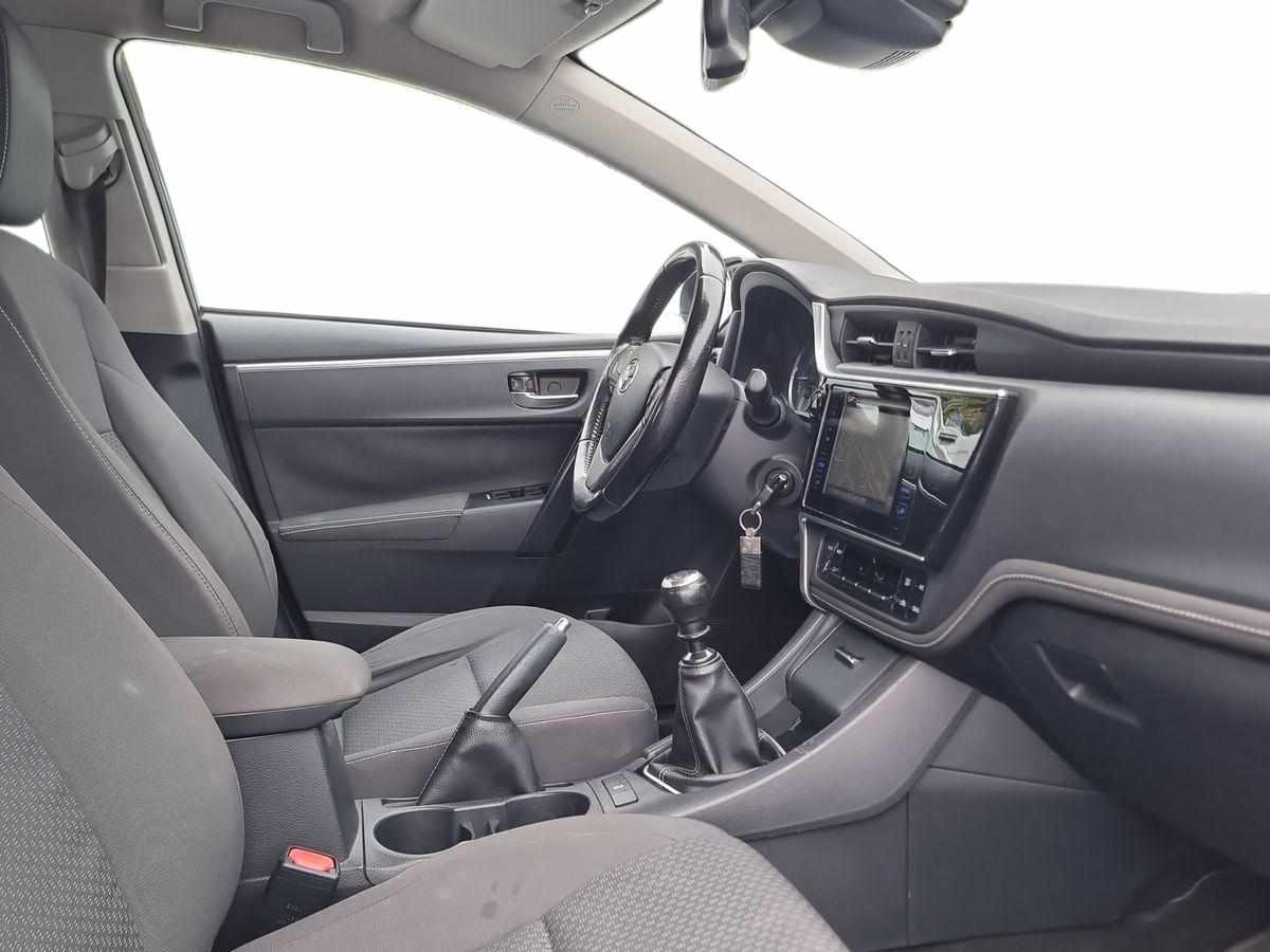 toyota-corolla-1-3-75cv-2016-gasolina-1329cc