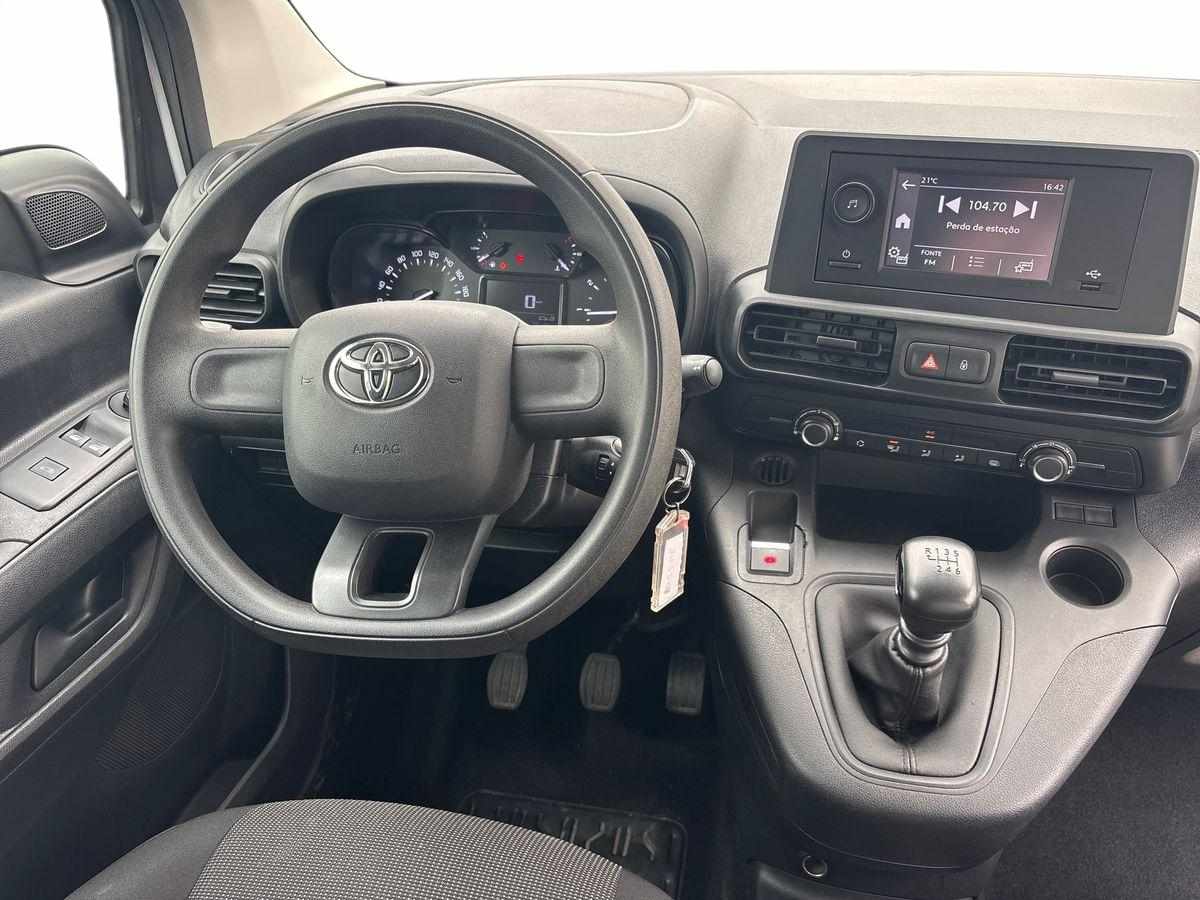 toyota-proace-city-1-5-102cv-2024-diesel-1499cc