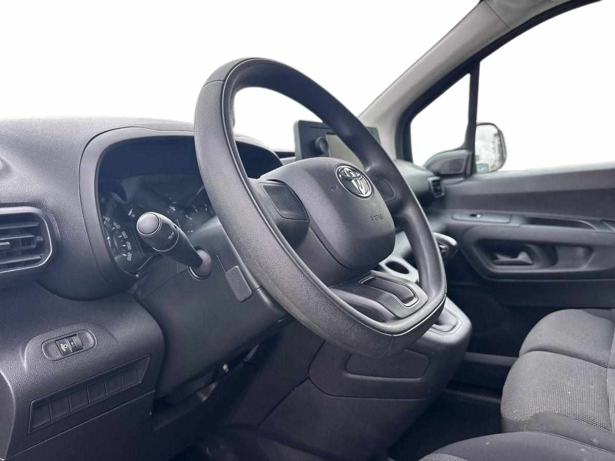 toyota-proace-city-1-5-102cv-2024-diesel-1499cc