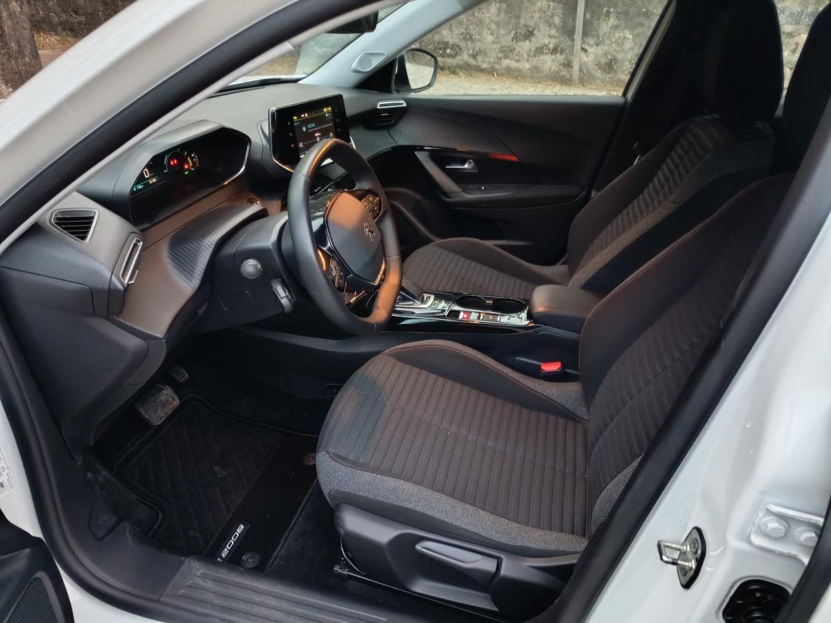peugeot-2008-2021-eletrico-500cc