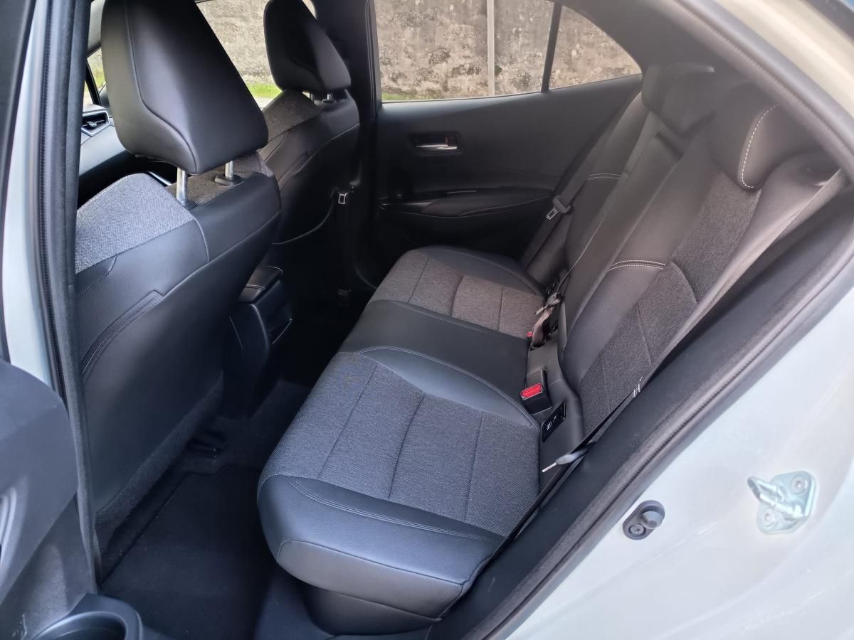 toyota-corolla-2021-hibrido-a-gasolina-1798cc