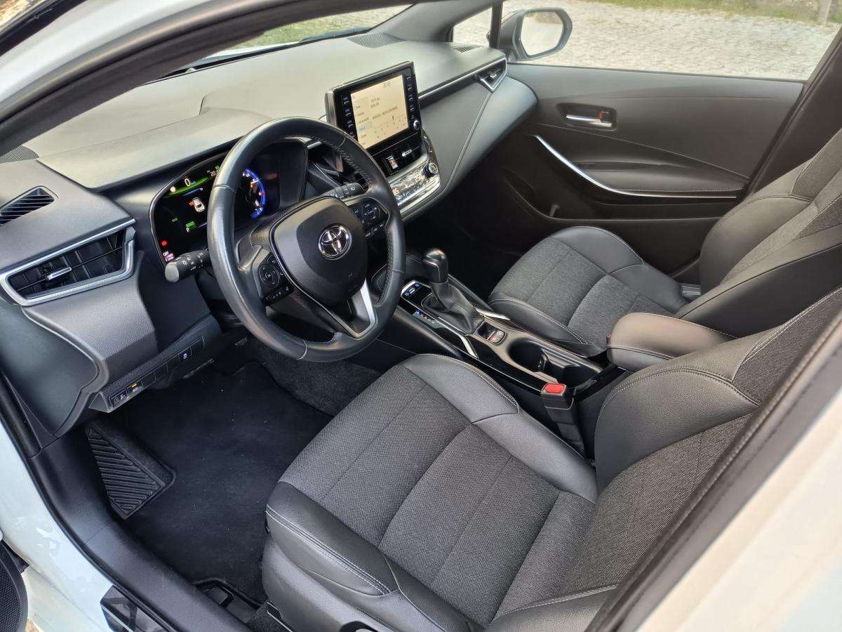 toyota-corolla-2021-hibrido-a-gasolina-1798cc