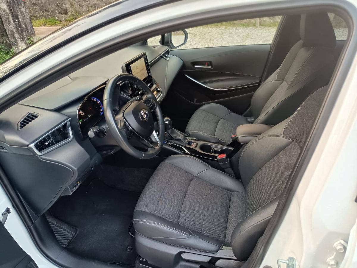 toyota-corolla-2021-hibrido-a-gasolina-1798cc