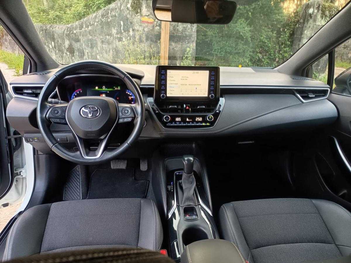 toyota-corolla-2021-hibrido-a-gasolina-1798cc