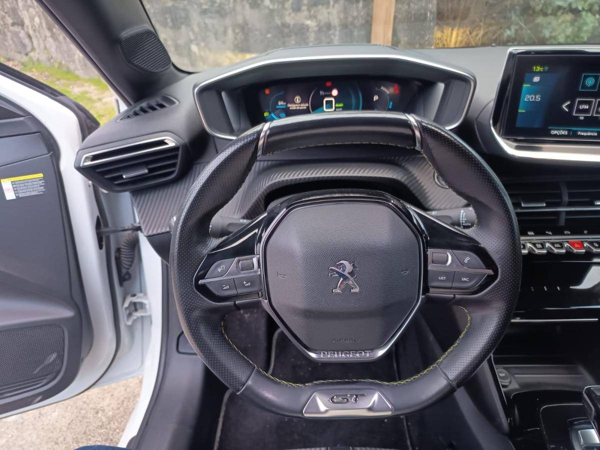 peugeot-208-2020-eletrico-500cc