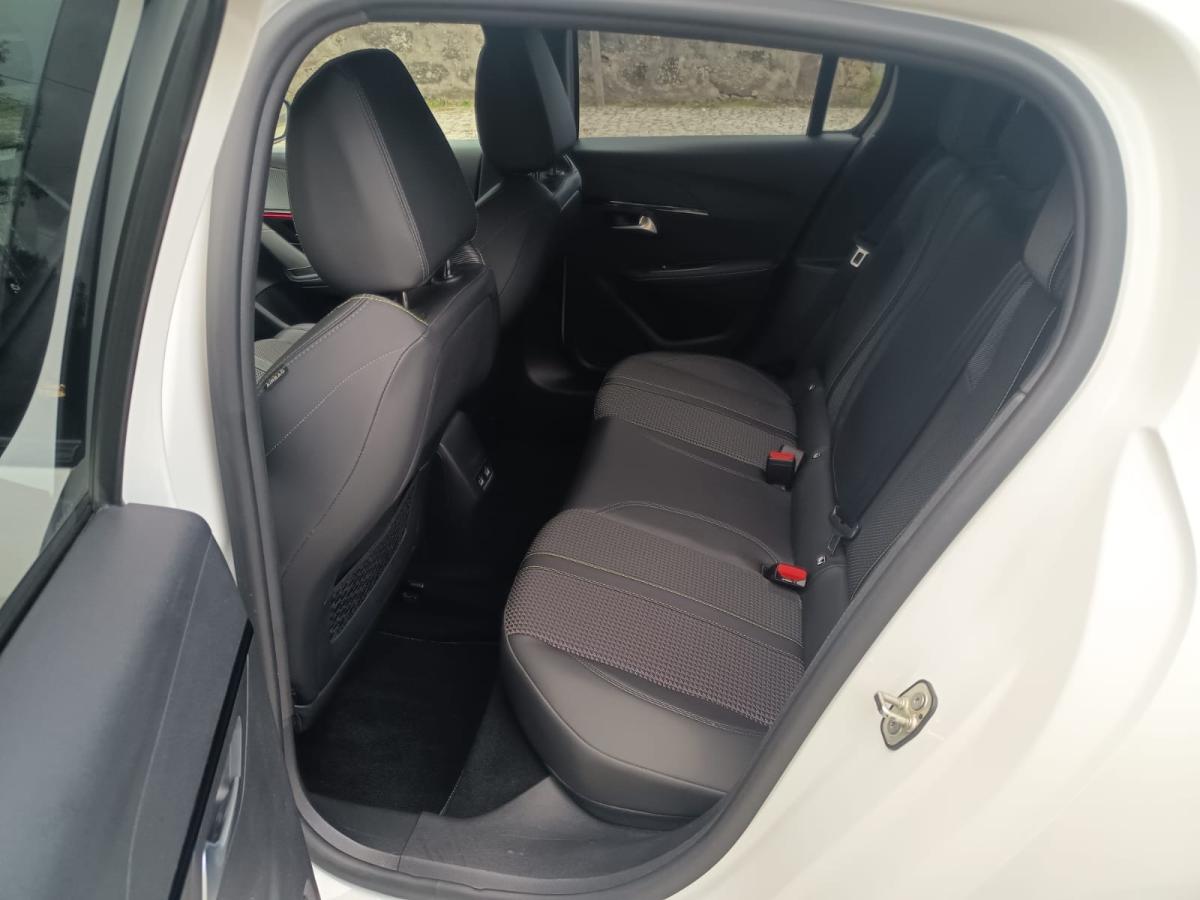 peugeot-208-2020-eletrico-500cc