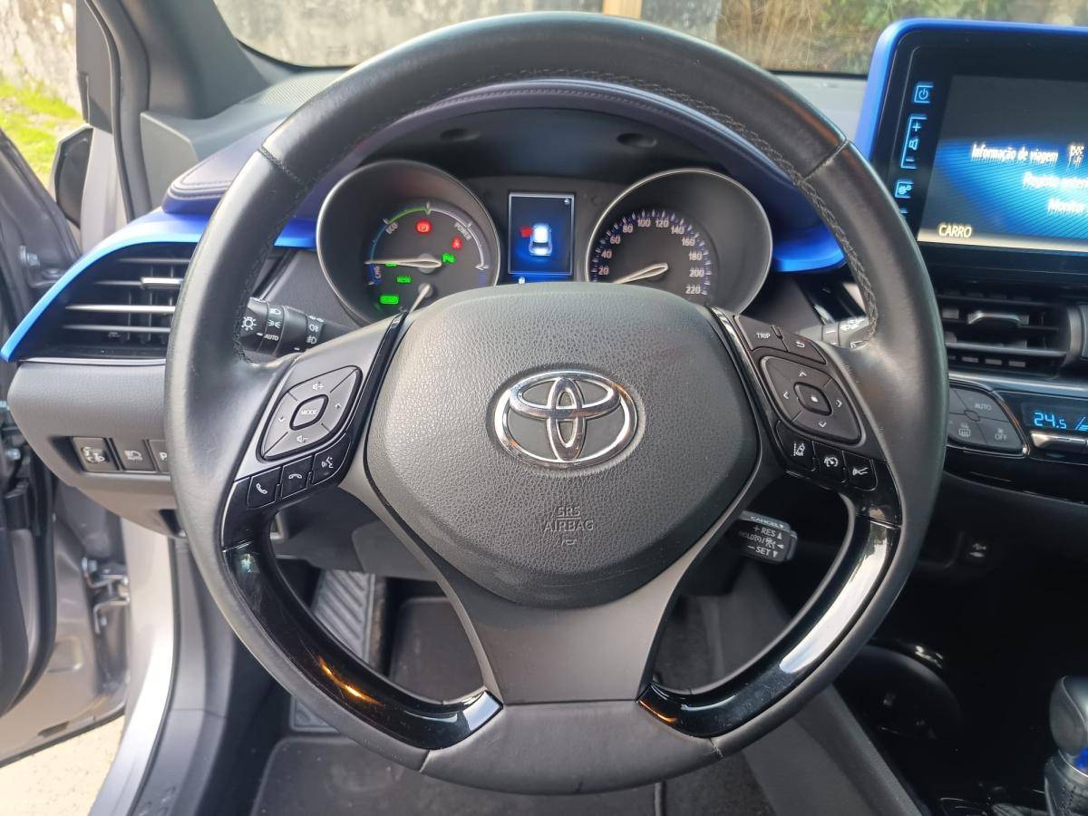 toyota-c-hr-2017-hibrido-a-gasolina-1798cc