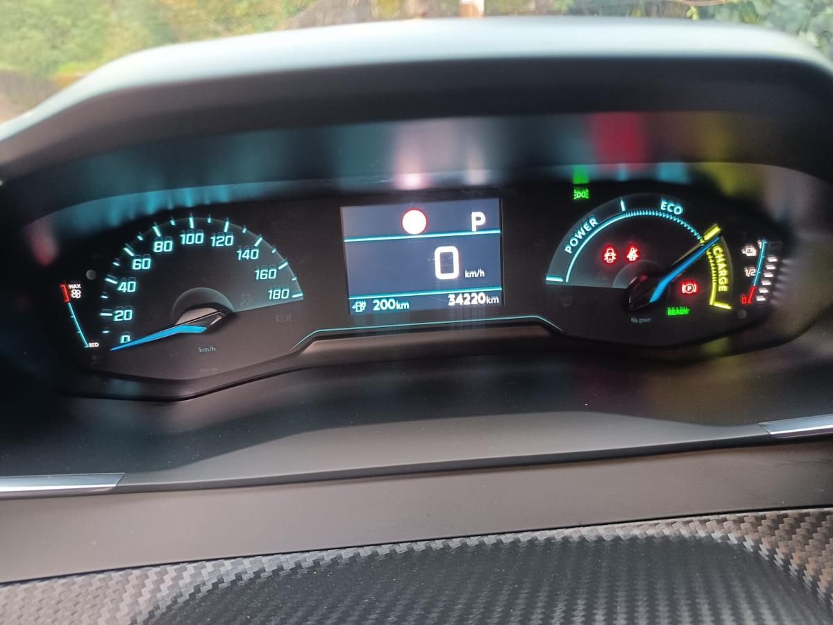 peugeot-2008-2021-eletrico-500cc