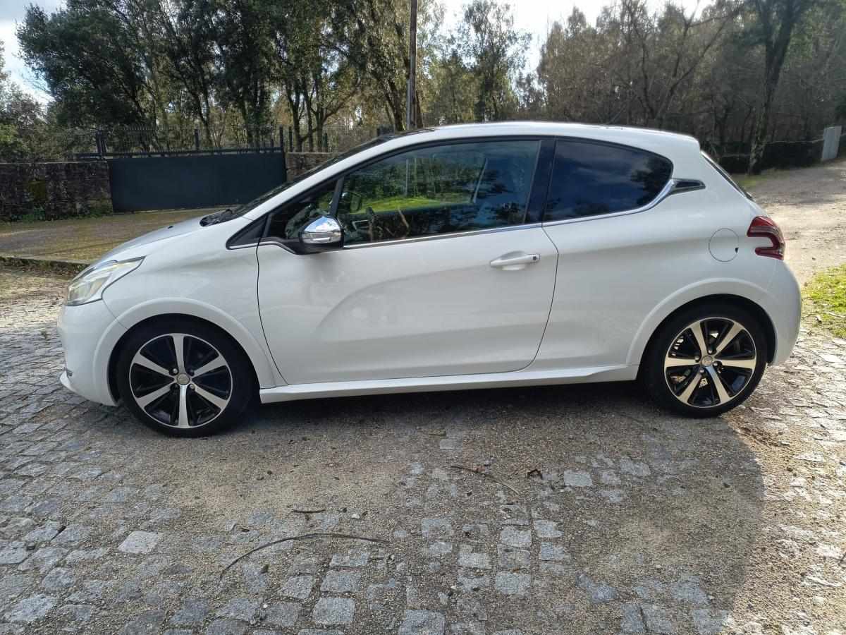 peugeot-208-2014-diesel-1560cc