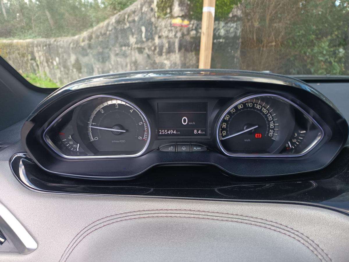 peugeot-208-2014-diesel-1560cc