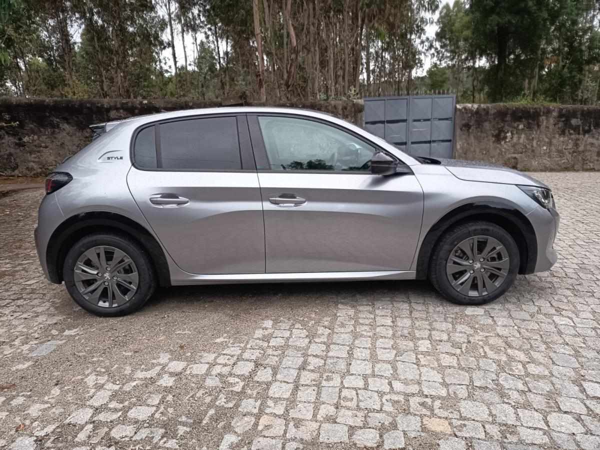 peugeot-208-2022-eletrico-500cc