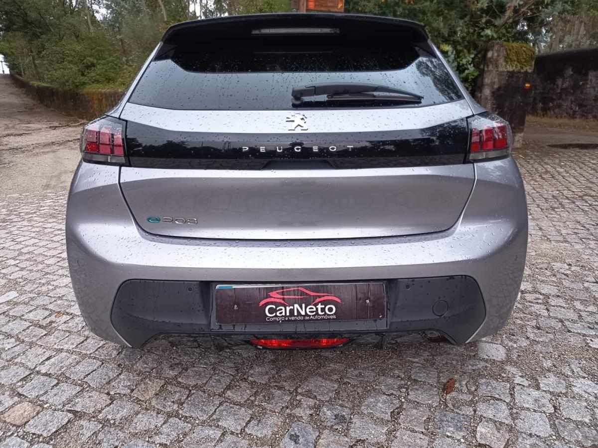 peugeot-208-2022-eletrico-500cc