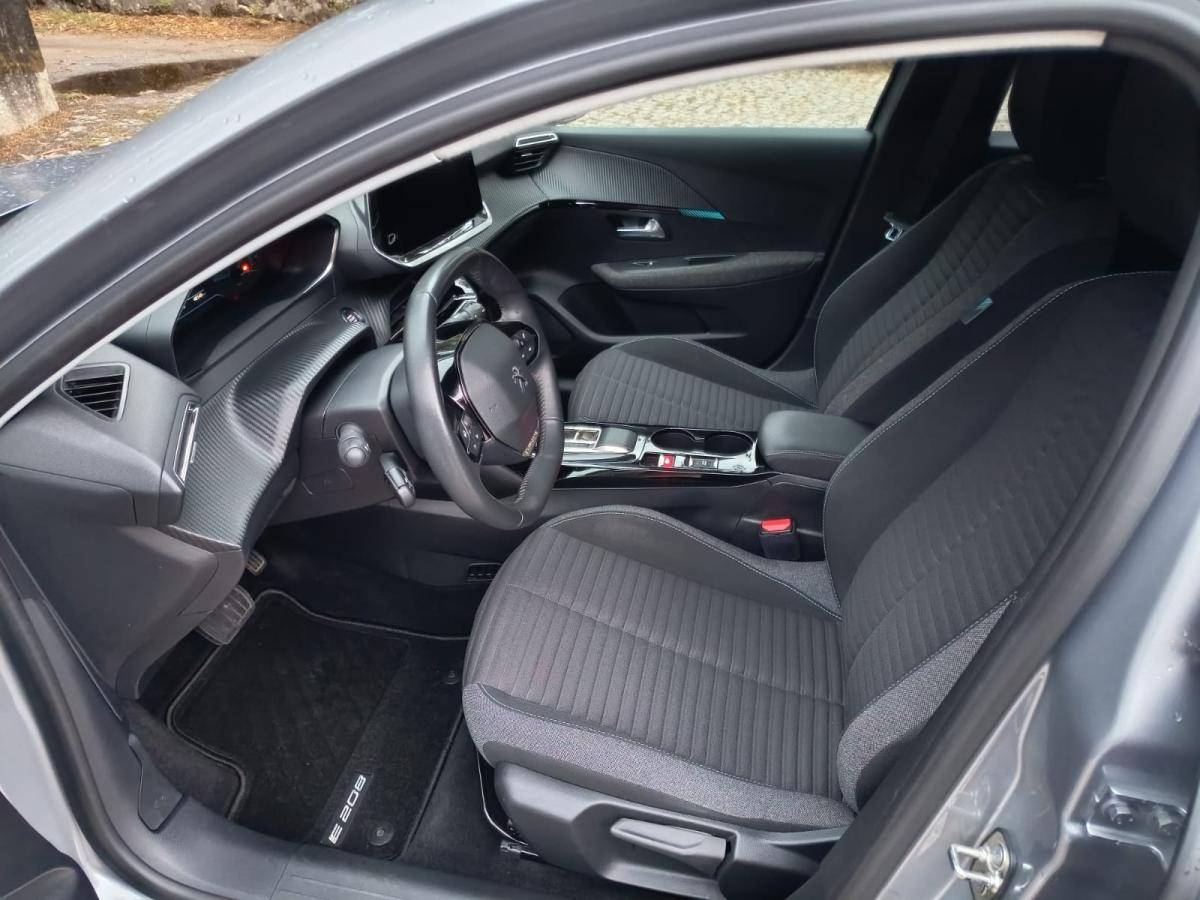 peugeot-208-2022-eletrico-500cc