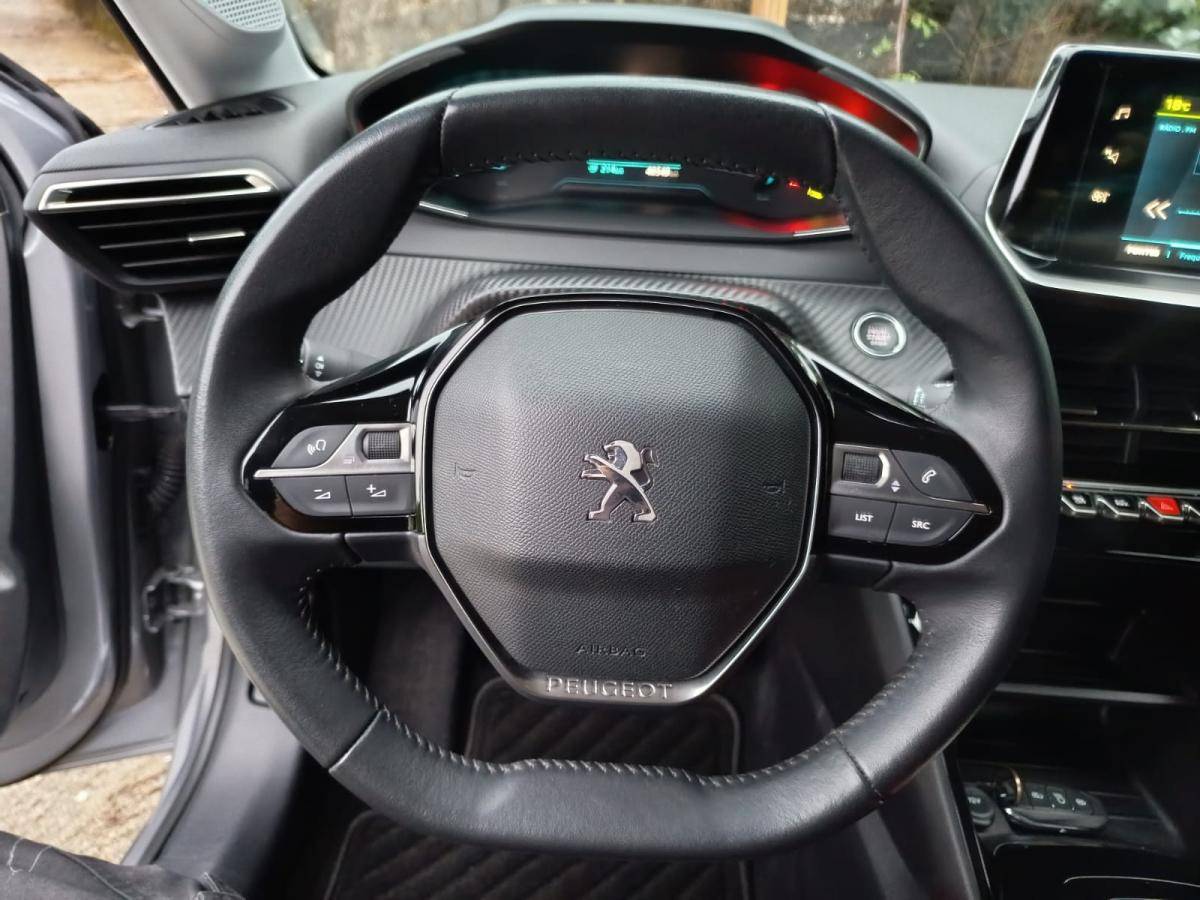 peugeot-208-2022-eletrico-500cc