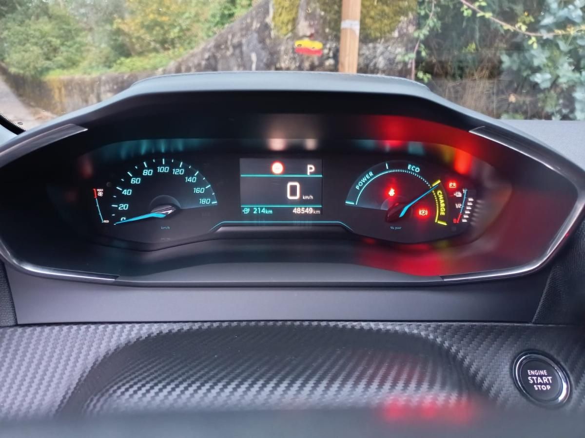 peugeot-208-2022-eletrico-500cc