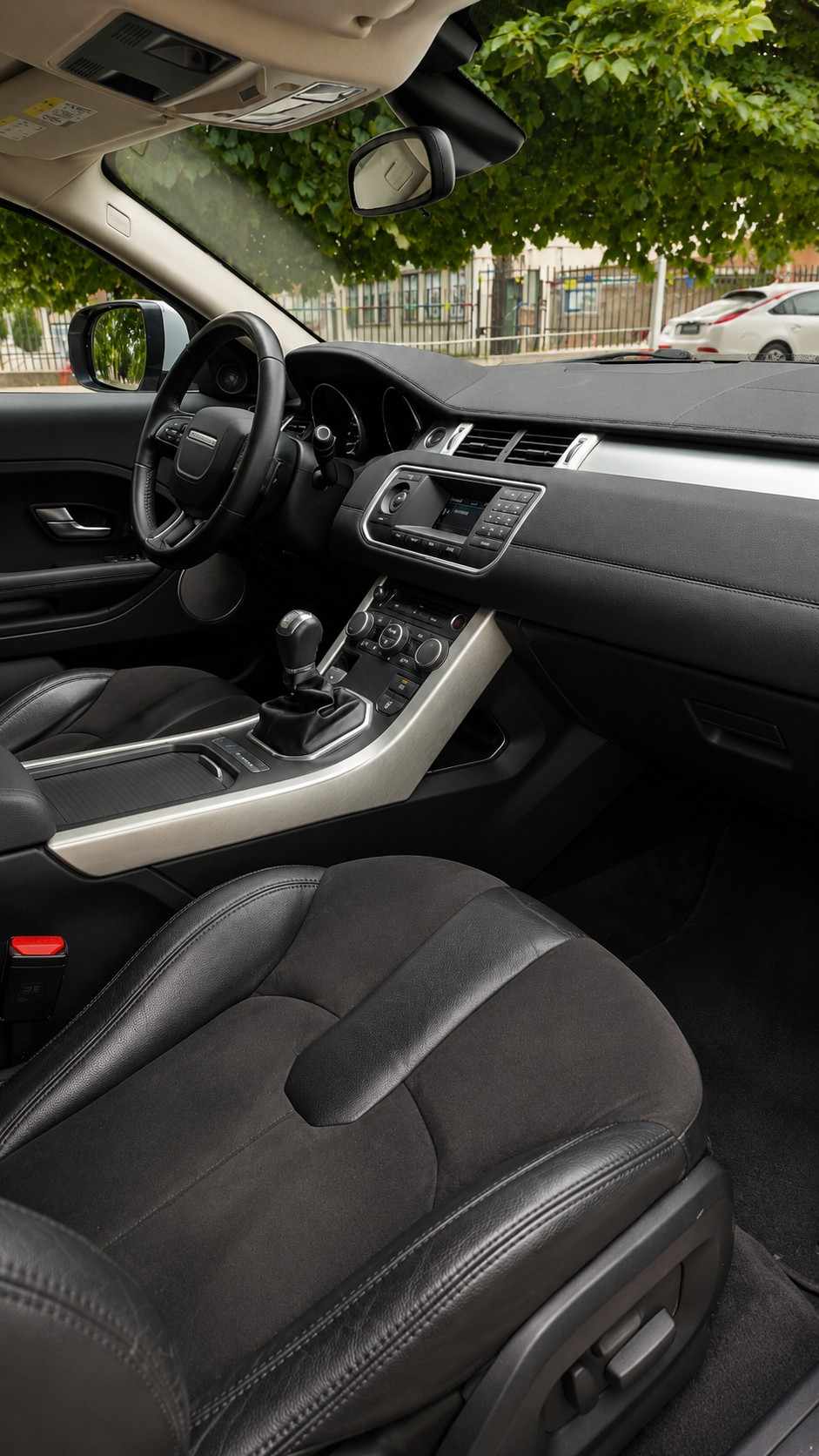 land-rover-range-rover-evoque-2012-diesel-2179cc