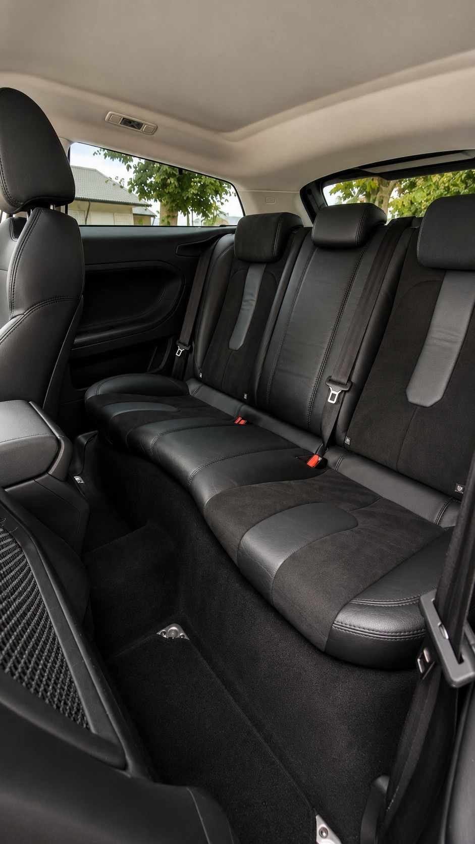 land-rover-range-rover-evoque-2012-diesel-2179cc