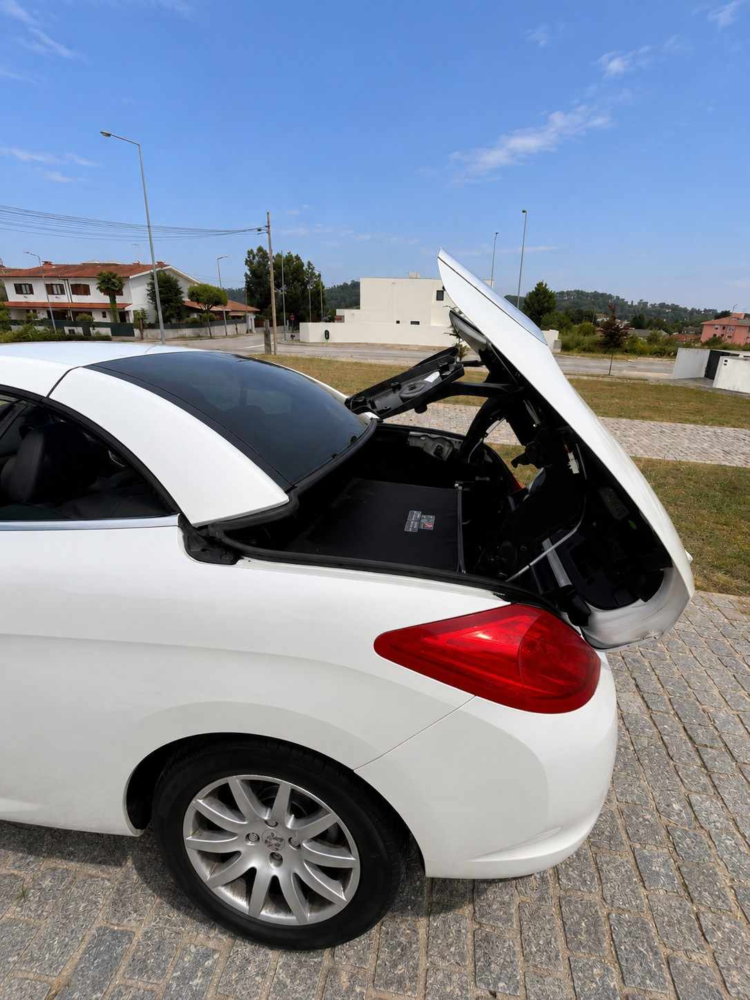peugeot-308-cc-2010-diesel-1560cc