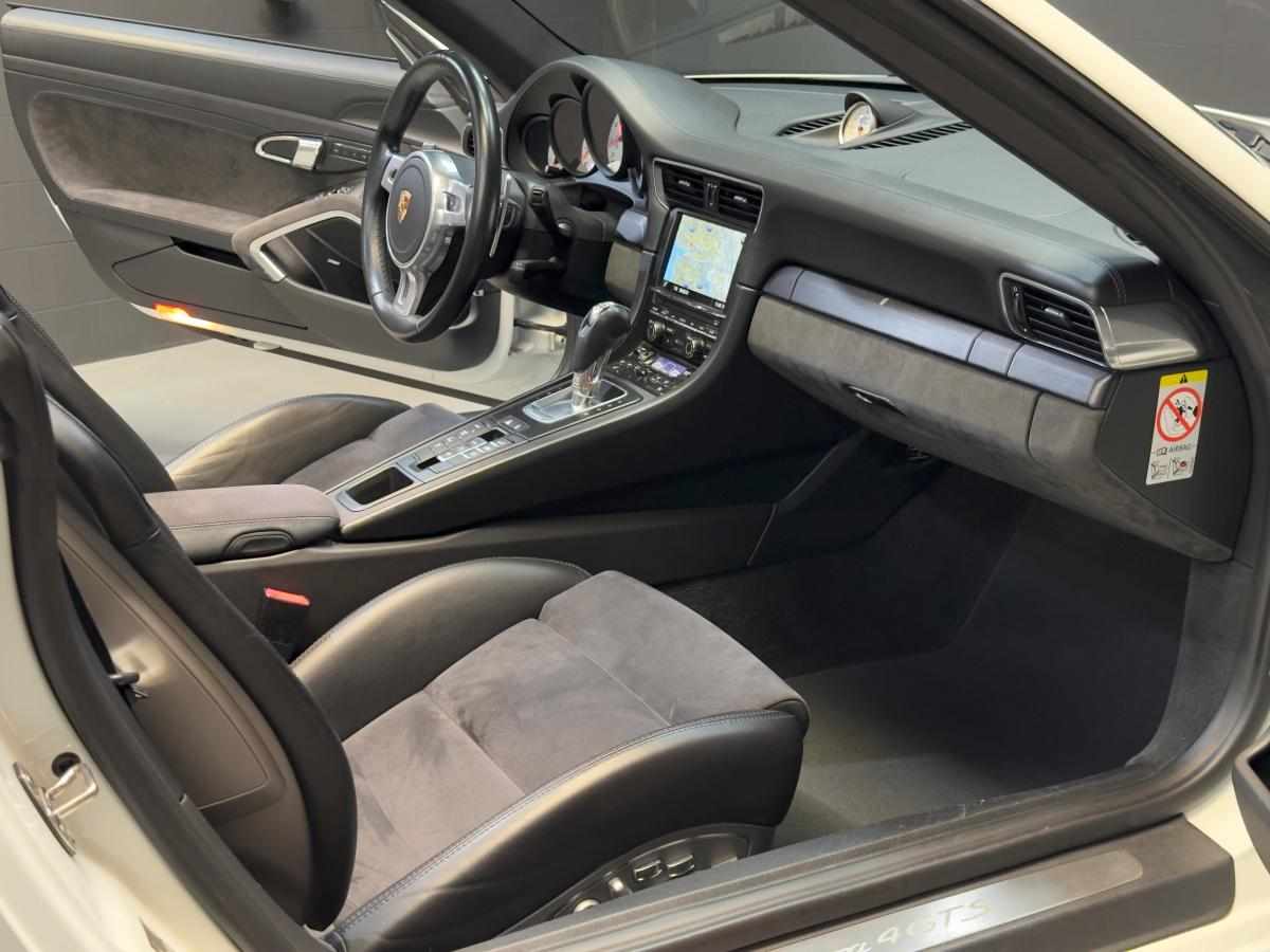 porsche-911-4-gts-2015-gasolina-3800cc