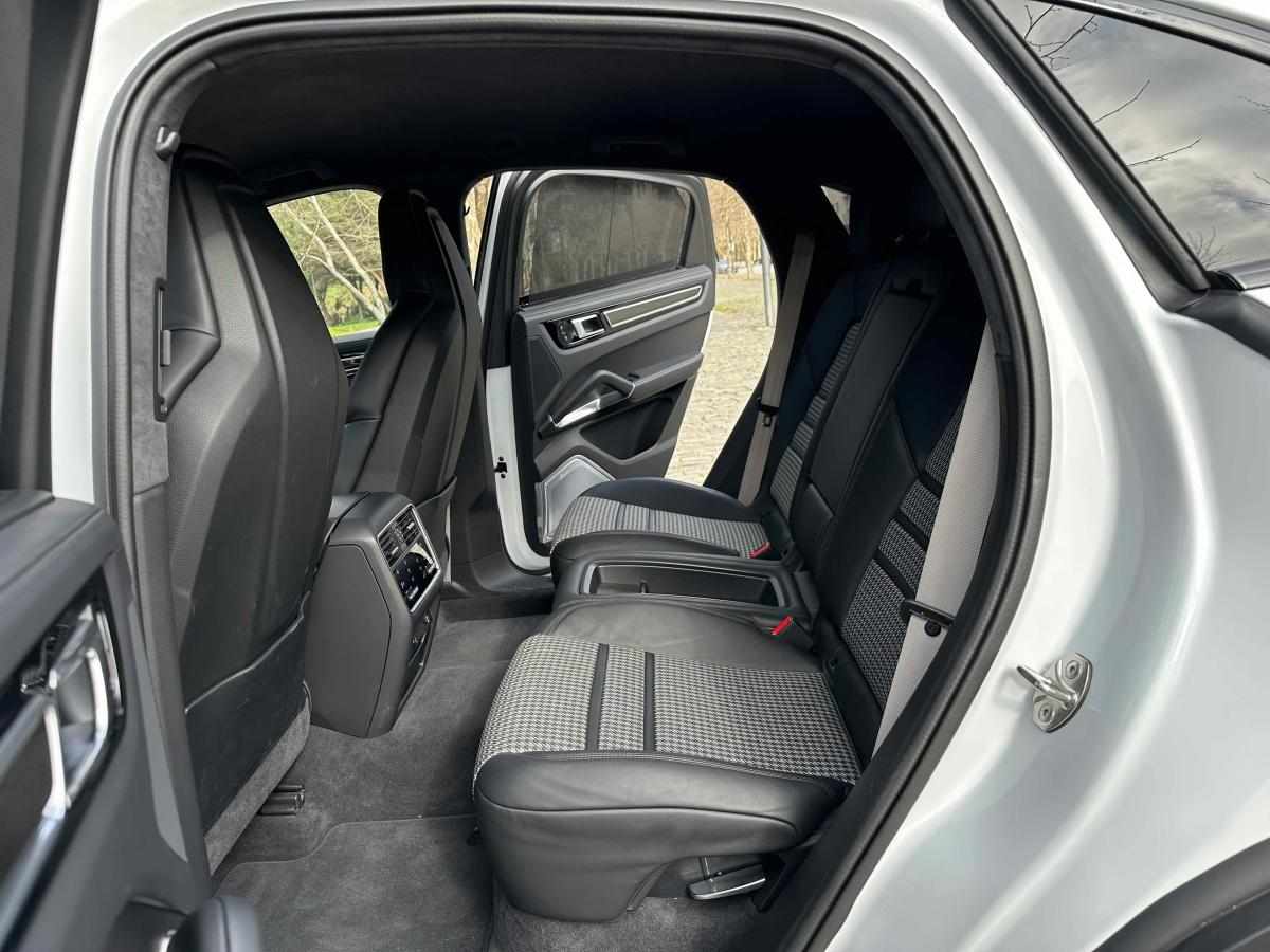 porsche-cayenne-turbo-s-e-hybrid-2020-gasolina-3996cc
