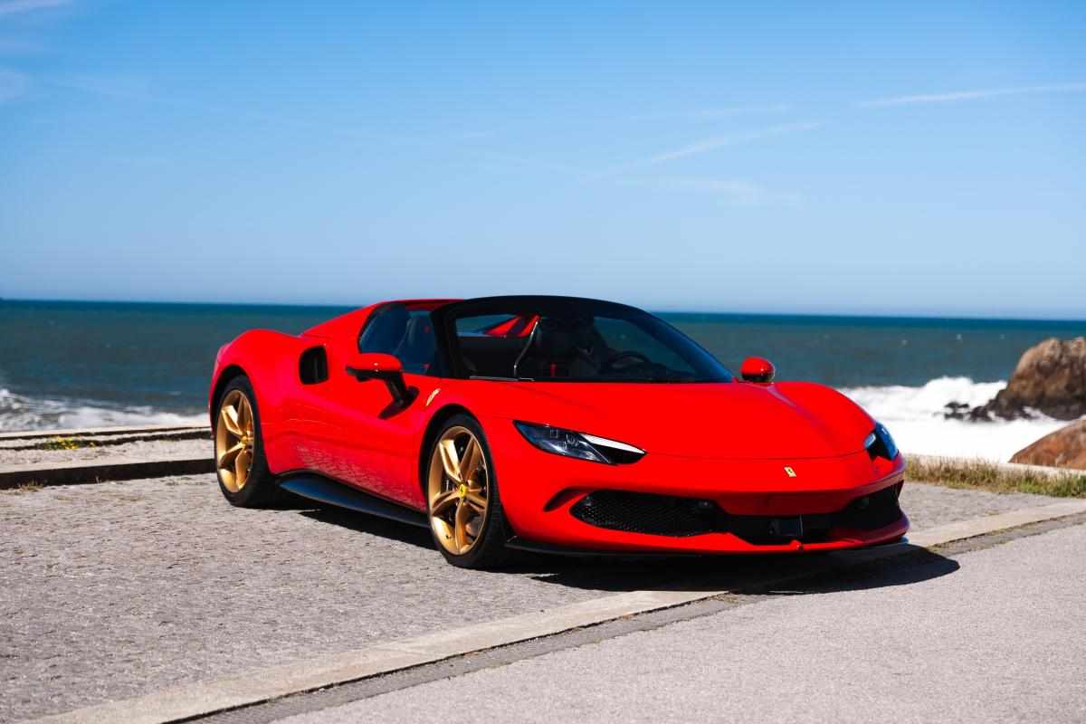 ferrari-296-gtb-3-0-v6-phev-2025-gasolina-2992cc