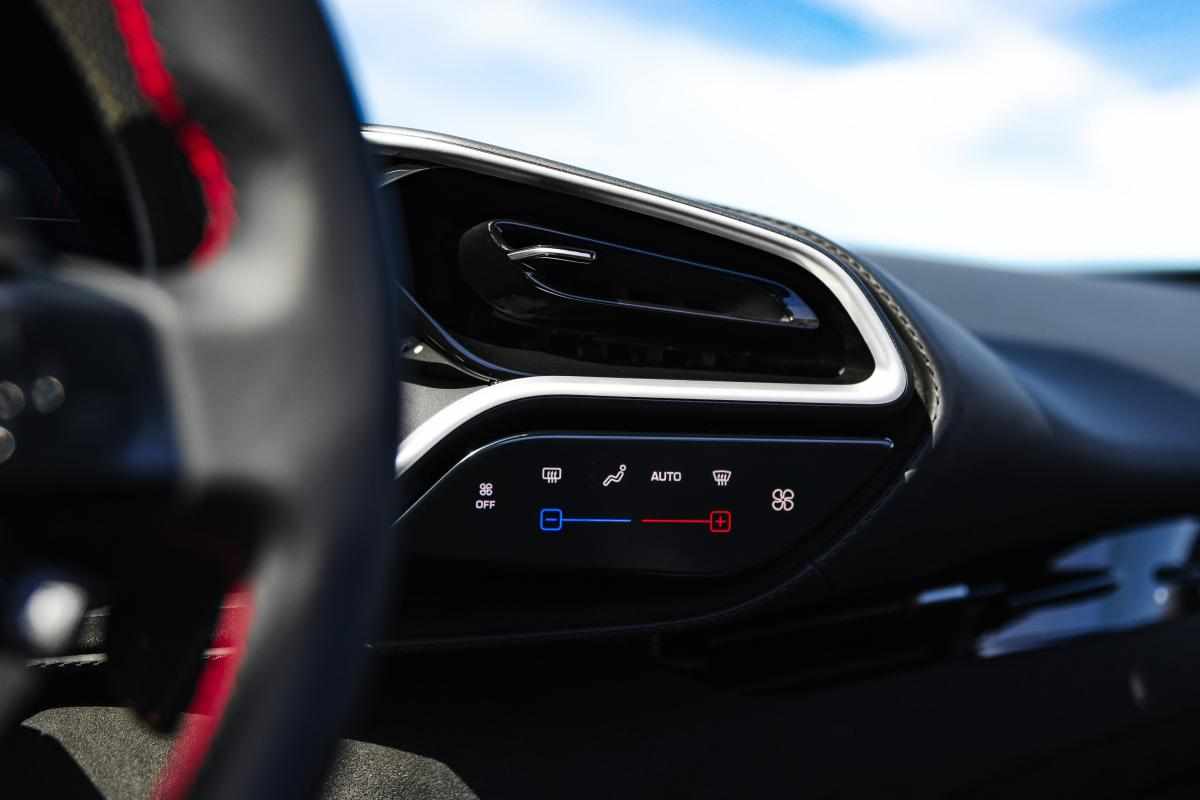 ferrari-296-gtb-3-0-v6-phev-2025-gasolina-2992cc