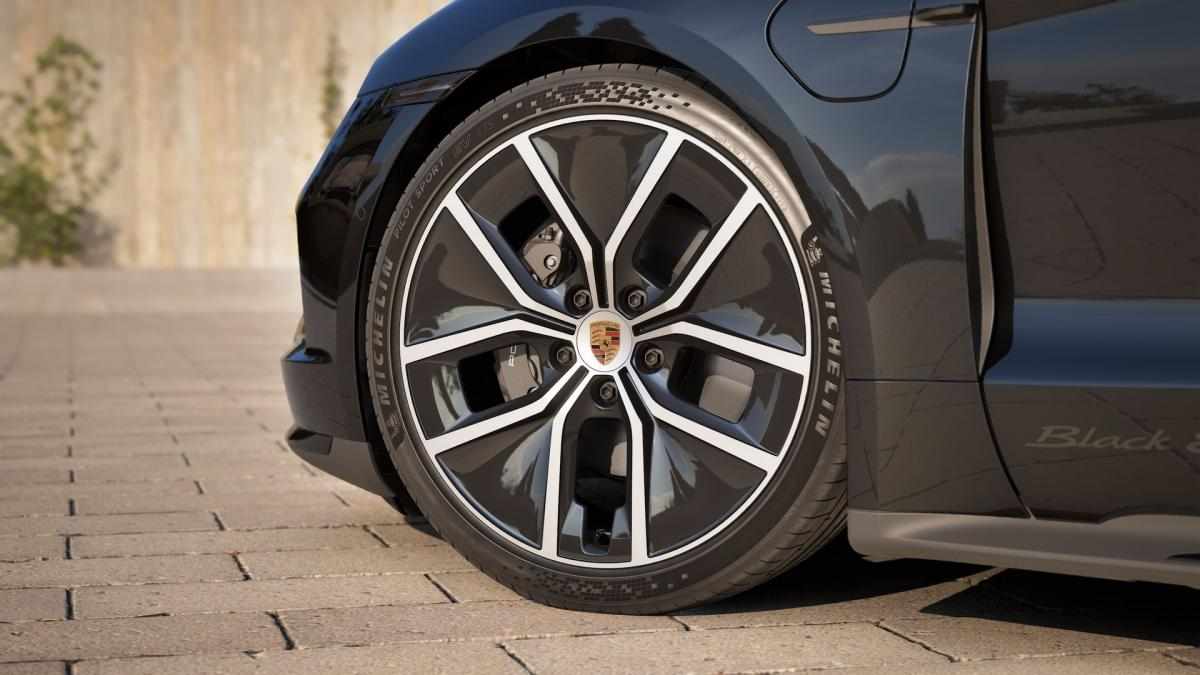 porsche-taycan-4-2026-eletrico