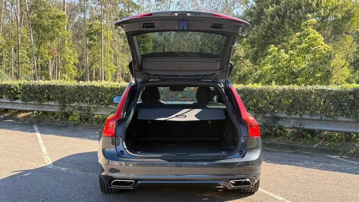 volvo-v90-2-0-d4-2019-diesel-1969cc