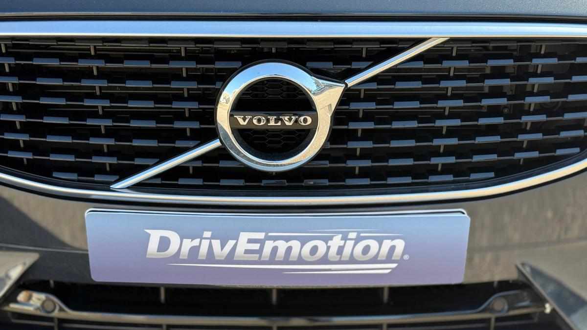 volvo-v90-2-0-d4-2019-diesel-1969cc
