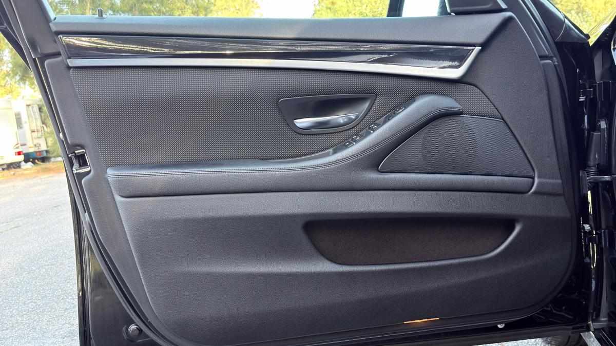 bmw-serie-5-520d-2011-diesel-1995cc