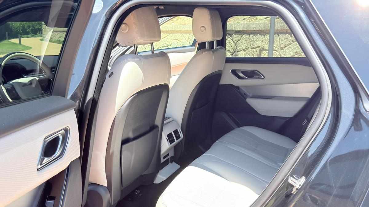 land-rover-range-rover-velar-2-0-d200-mild-hybrid-2021-diesel-1998cc