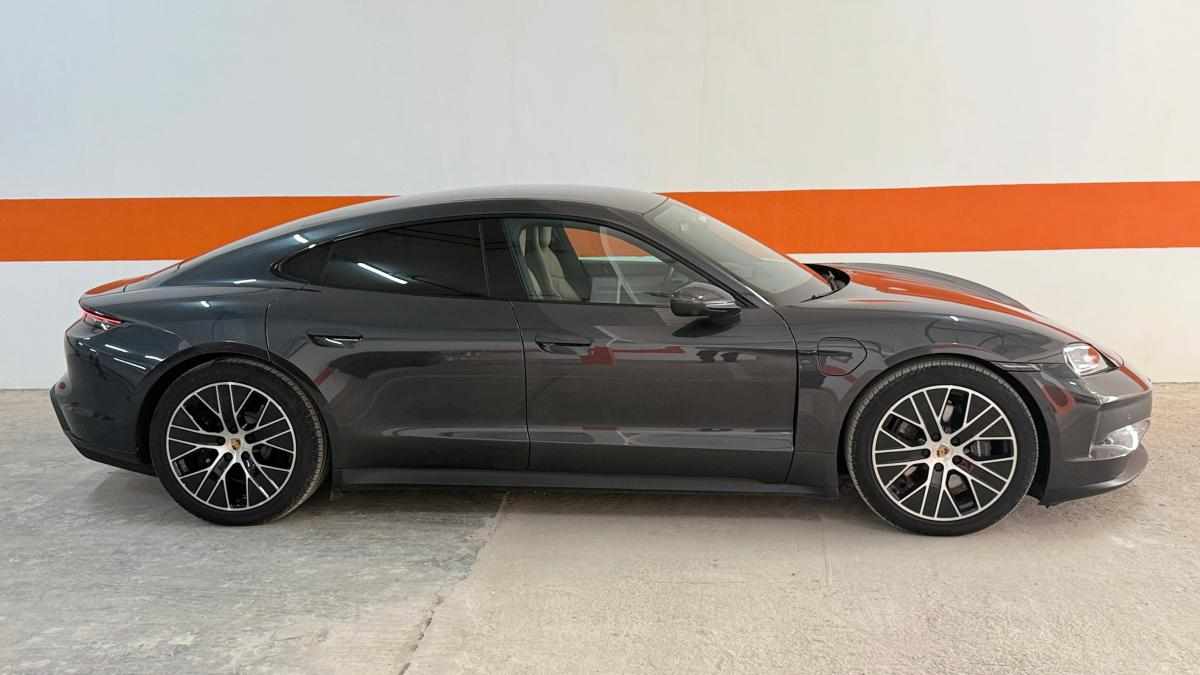 porsche-taycan-4-2024-eletrico