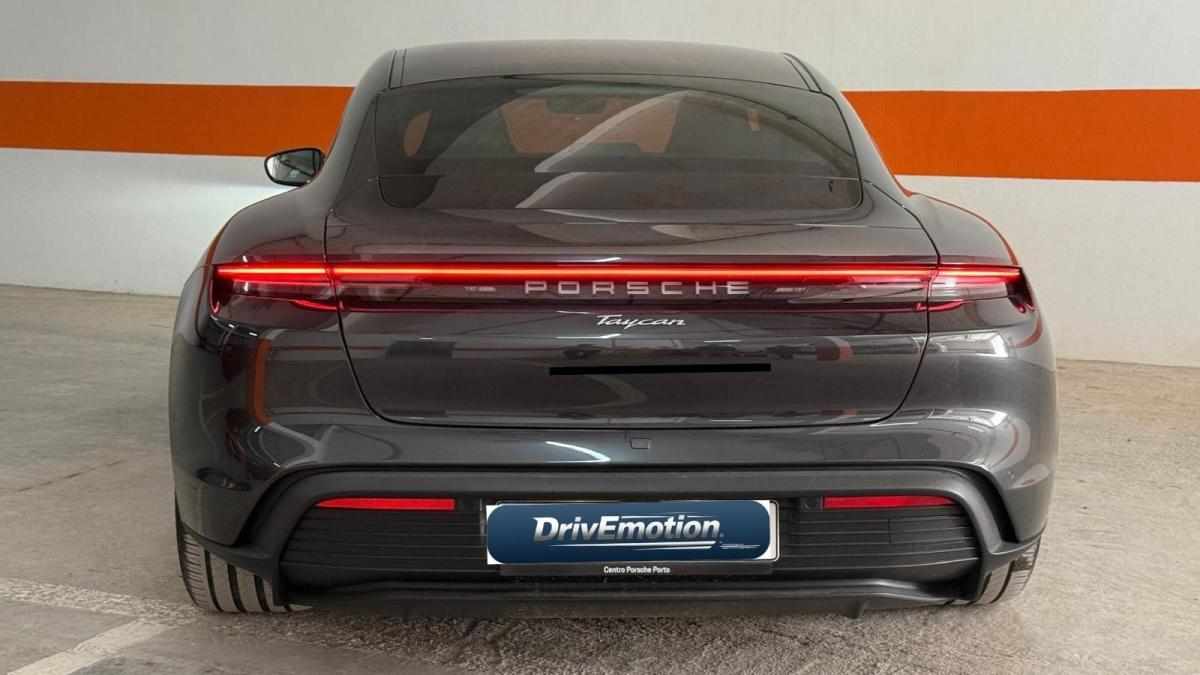 porsche-taycan-4-2024-eletrico