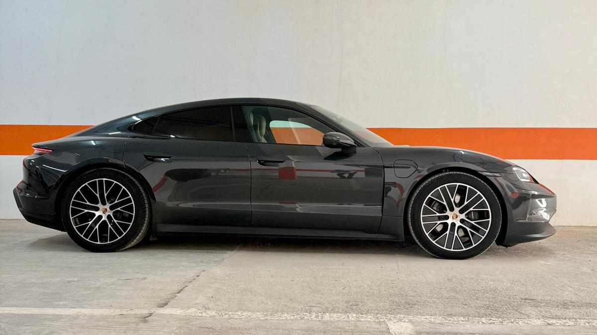 porsche-taycan-4-2024-eletrico